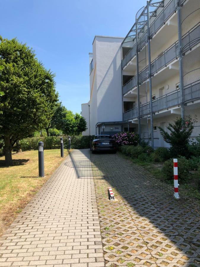 Parkplatz Und Balkon - Burberg'S Heimathafen In Wiesbaden Esterno foto